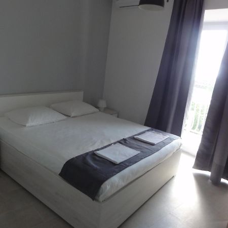 Apartmani Lara 格拉达茨 外观 照片